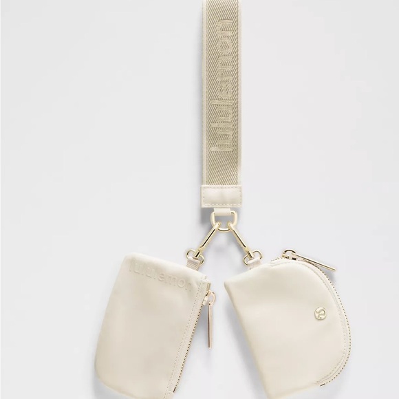 Lululemon Everywhere Crossbody Bag 2L & Dual Pouch Wristlet Bundle - Picture 2 of 14